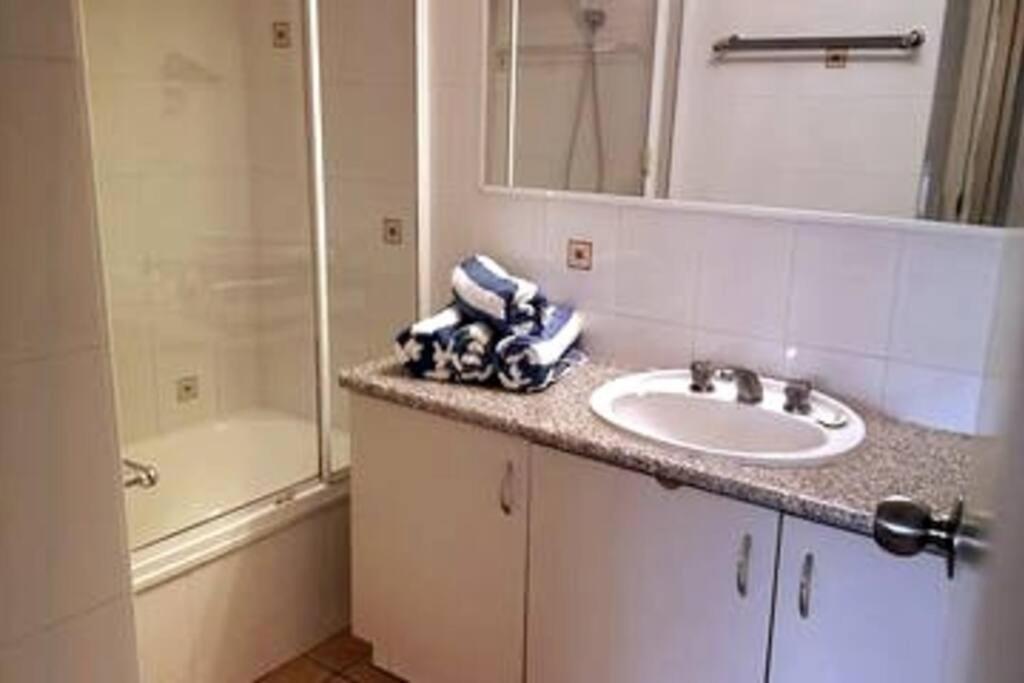 2 Bedroom Ocean View - Alexandria Apartments -Alexandra Headland Maroochydore Eksteriør bilde